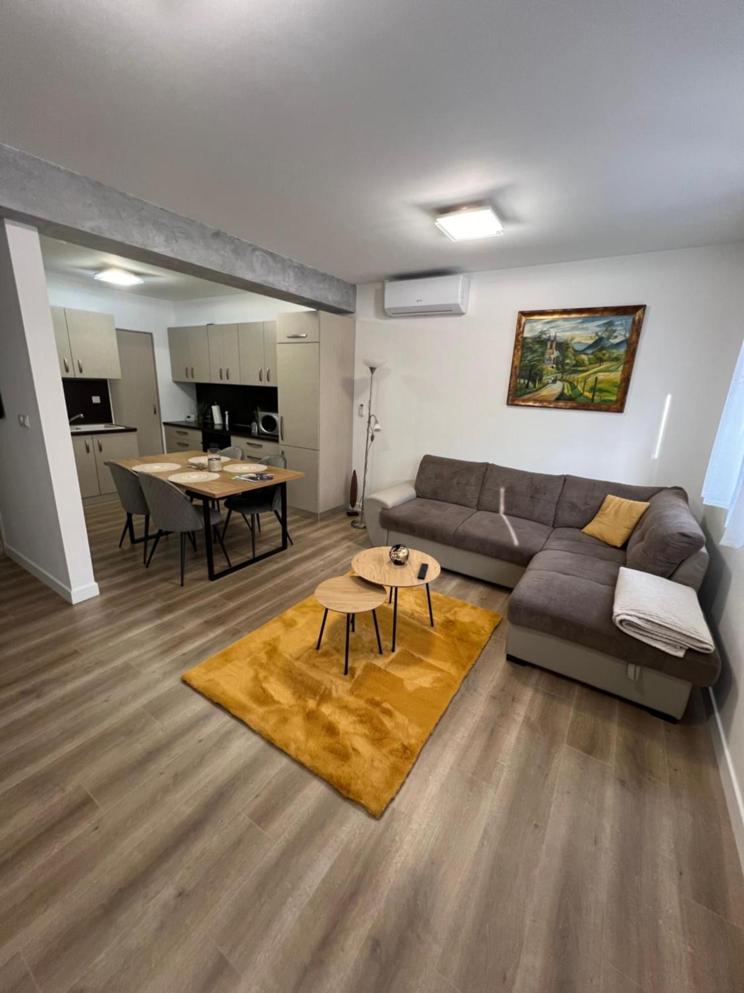 Garay26 Apartman Pécs Esterno foto
